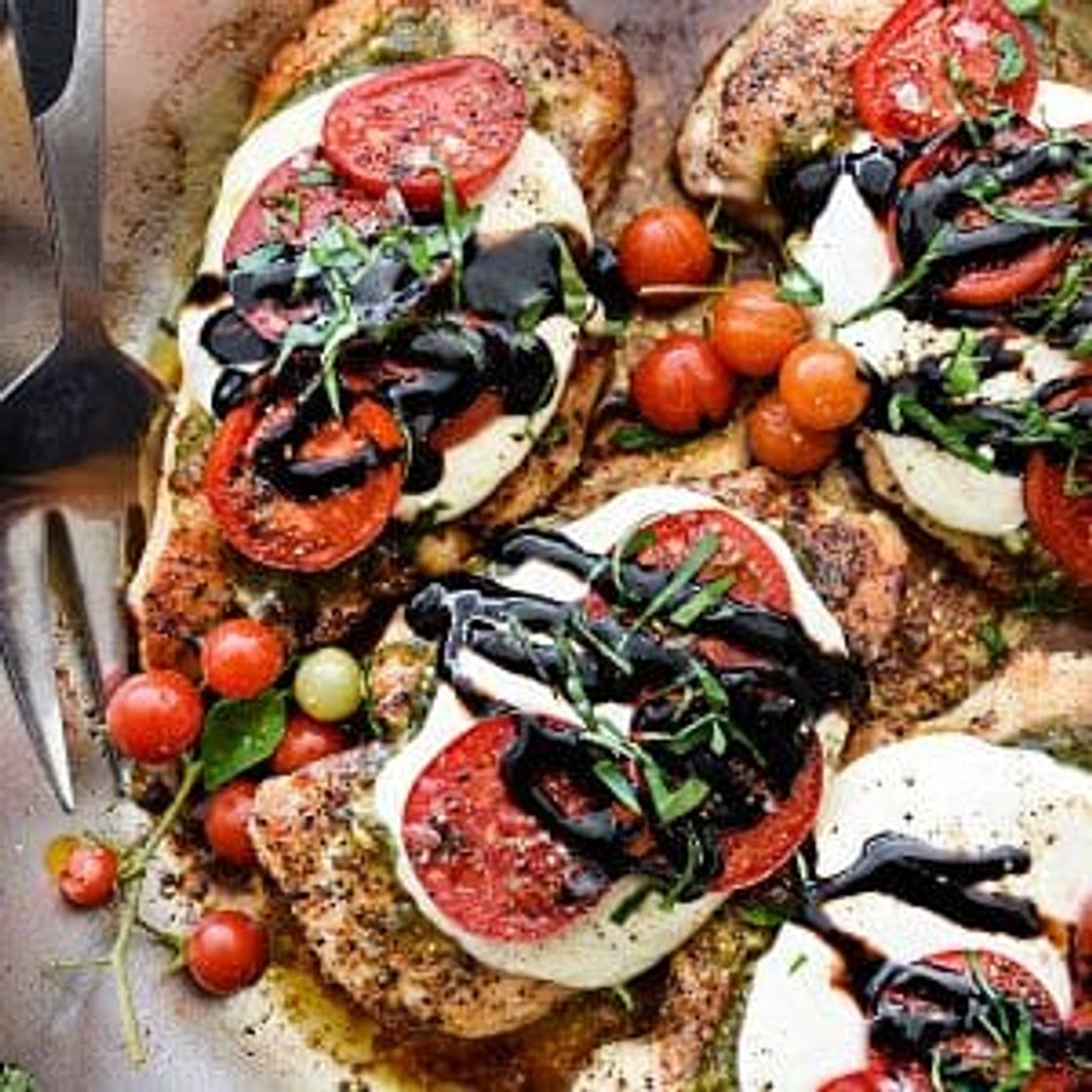 50 Dinner Ideas: THE BEST Chicken Caprese Recipe