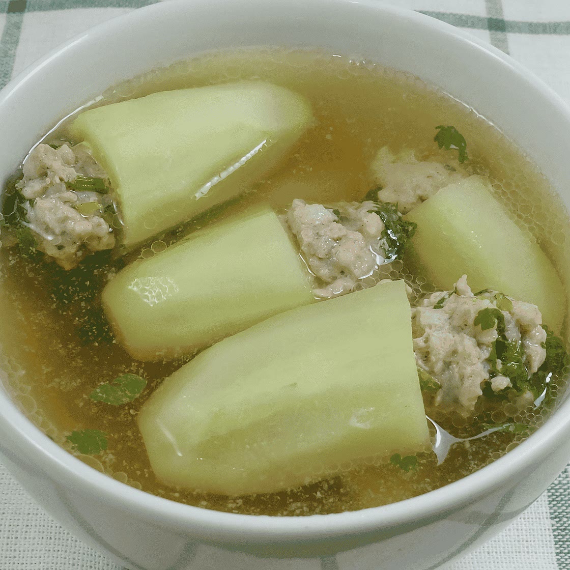 Stuffed Cucumber Soup With Chicken and Mushrooms