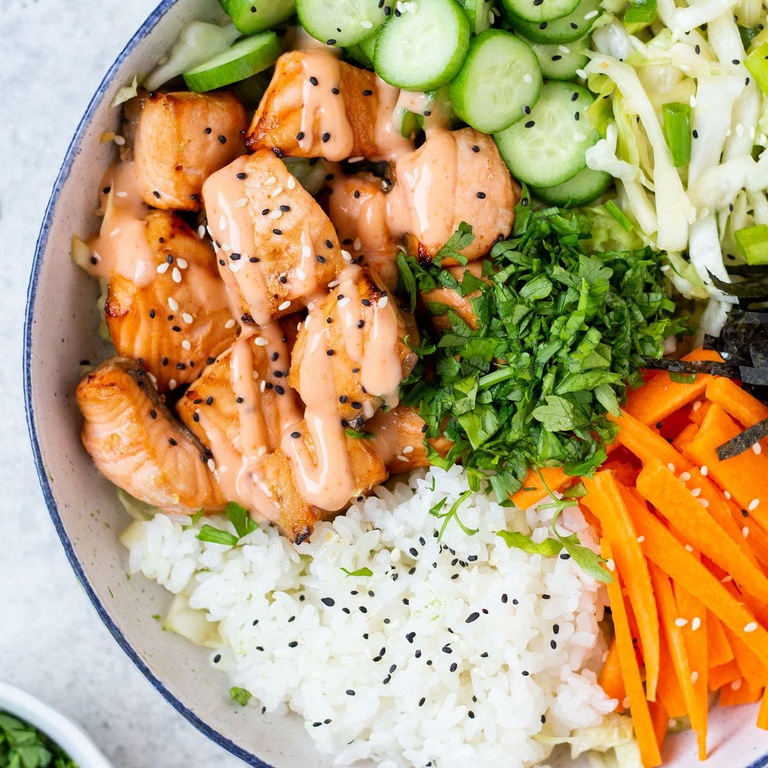 Healthy Spicy Salmon Bowl