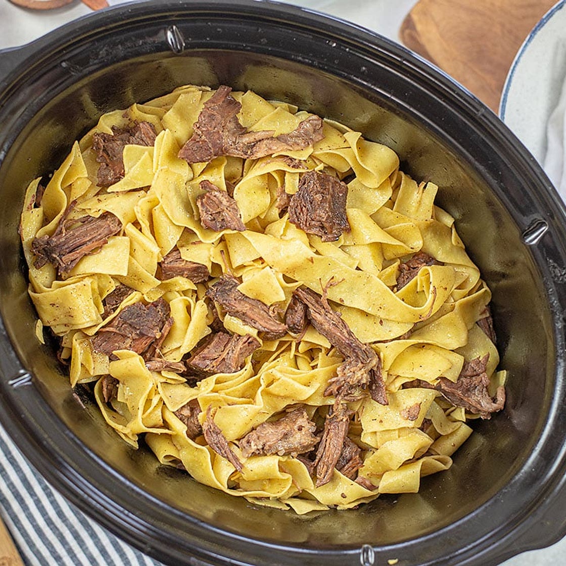 Slow Cooker Beef and Noodles