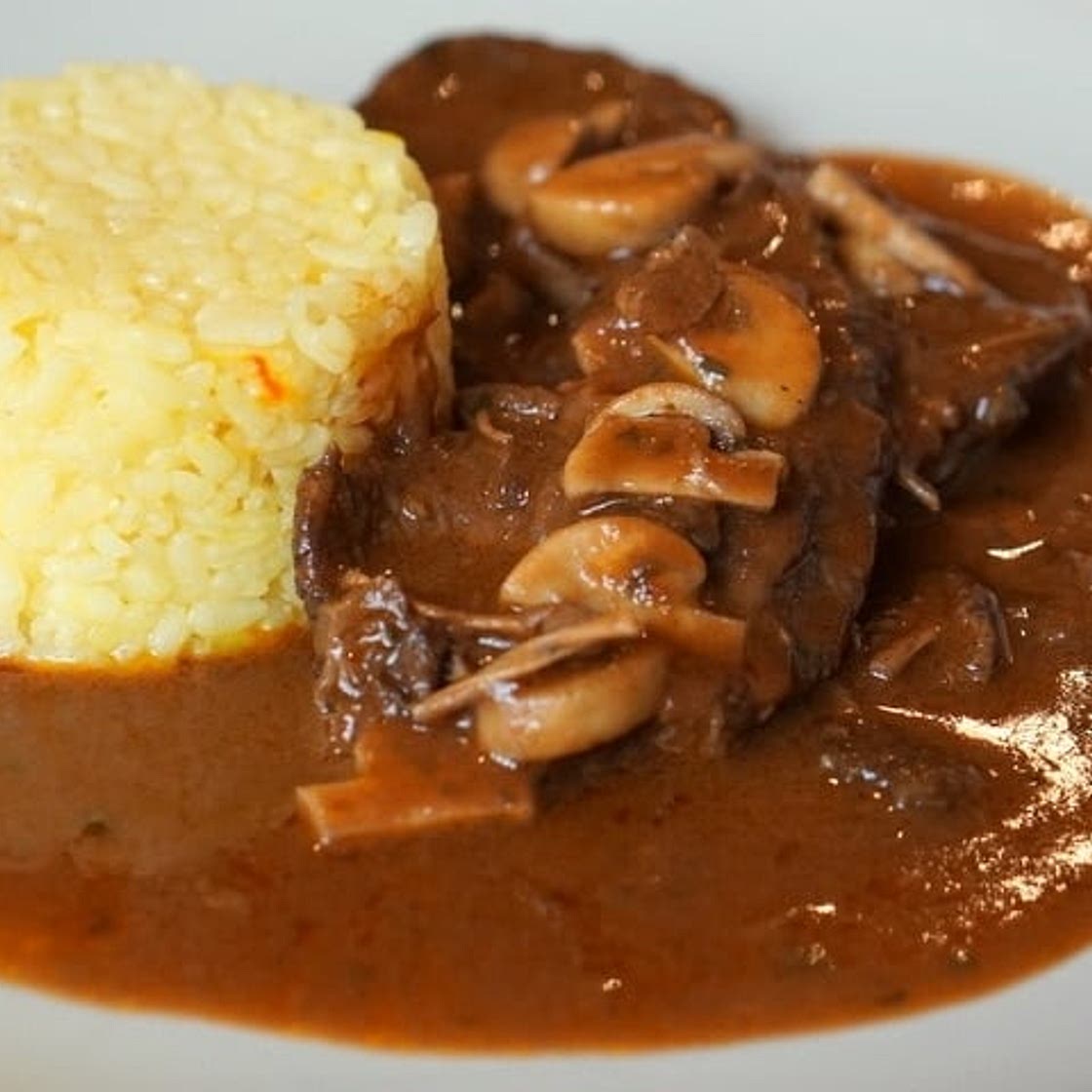 Fricandó Recipe - Slow Cooked Beef Stew with Mushrooms