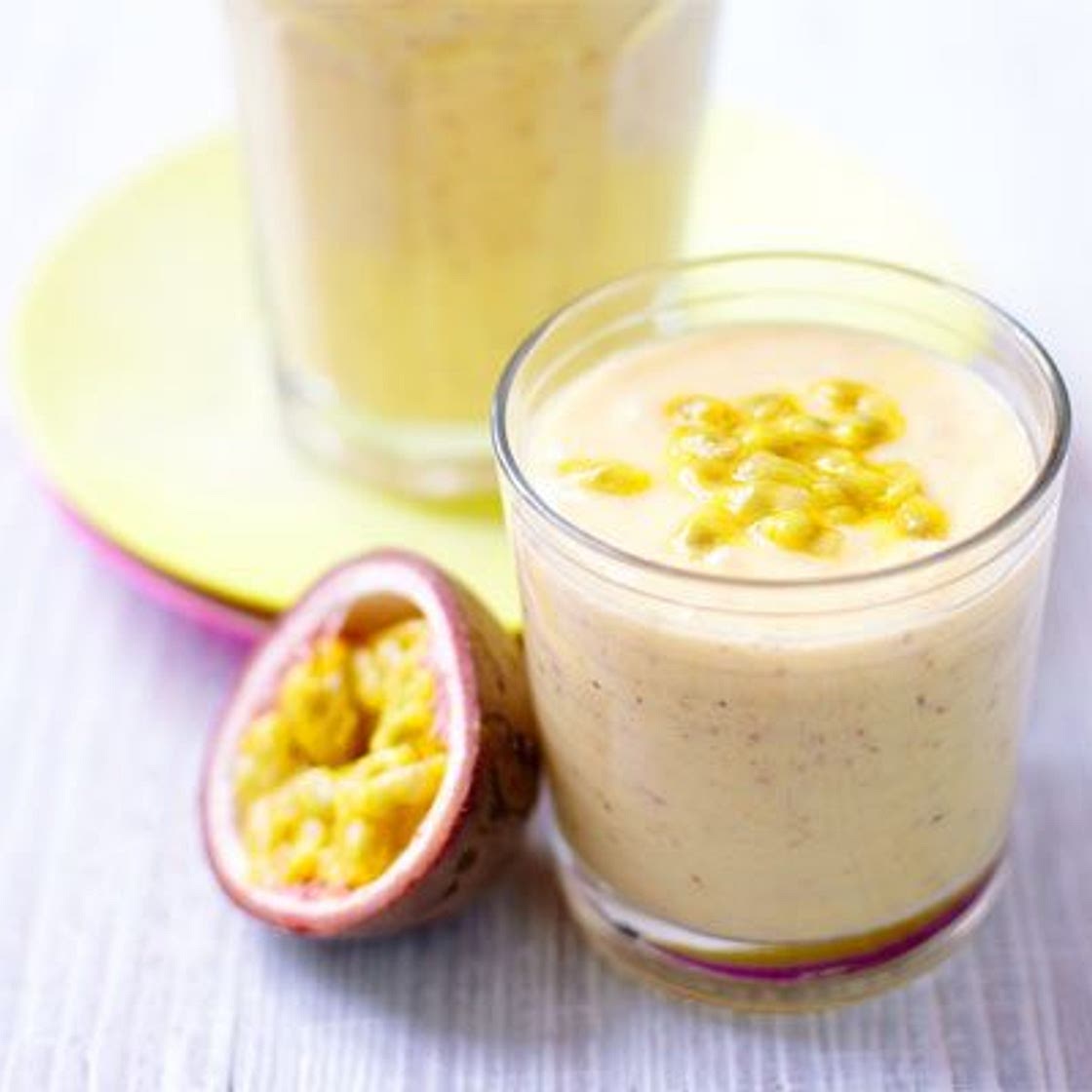 Creamy mango & coconut smoothie