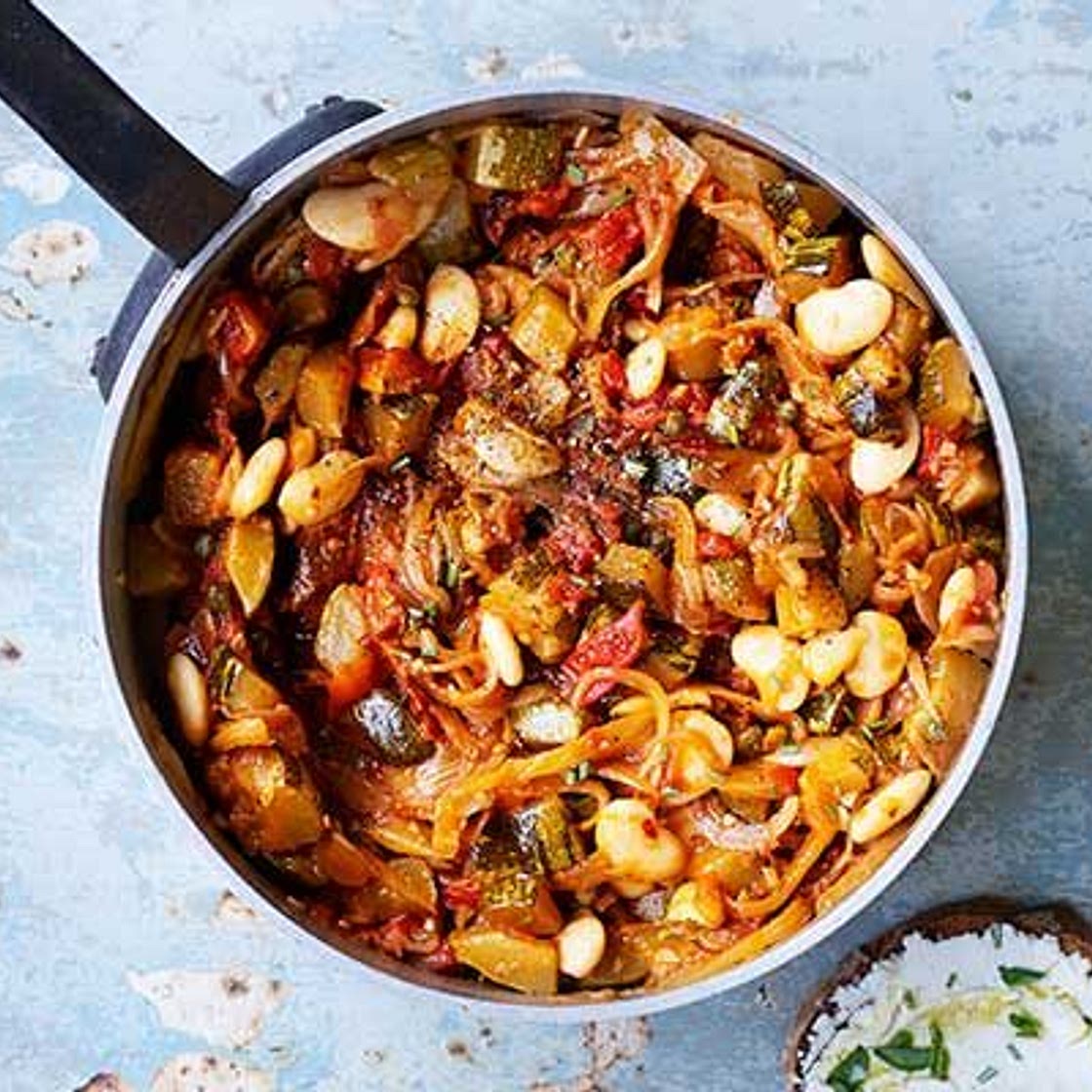 Slow-cooked marrow with fennel & tomato