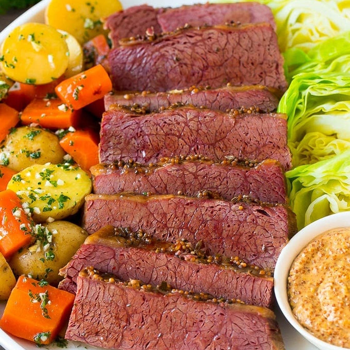 Slow Cooker Corned Beef and Cabbage