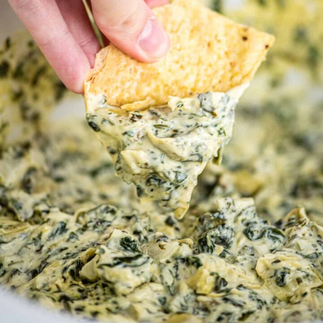 Slow Cooker Spinach Artichoke Dip