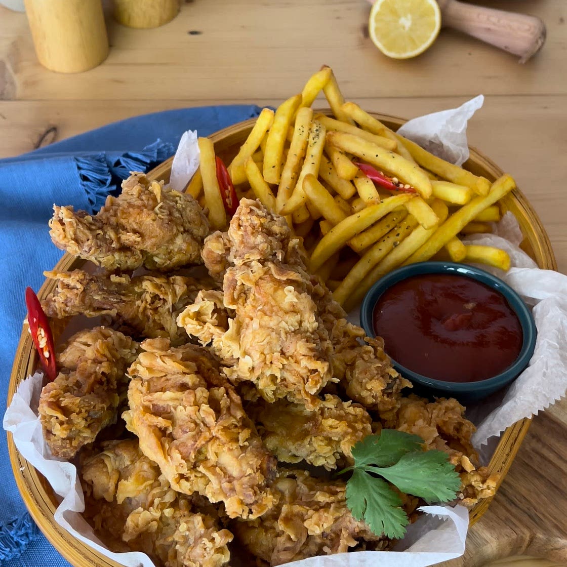 FRIED CHICKEN WINGS