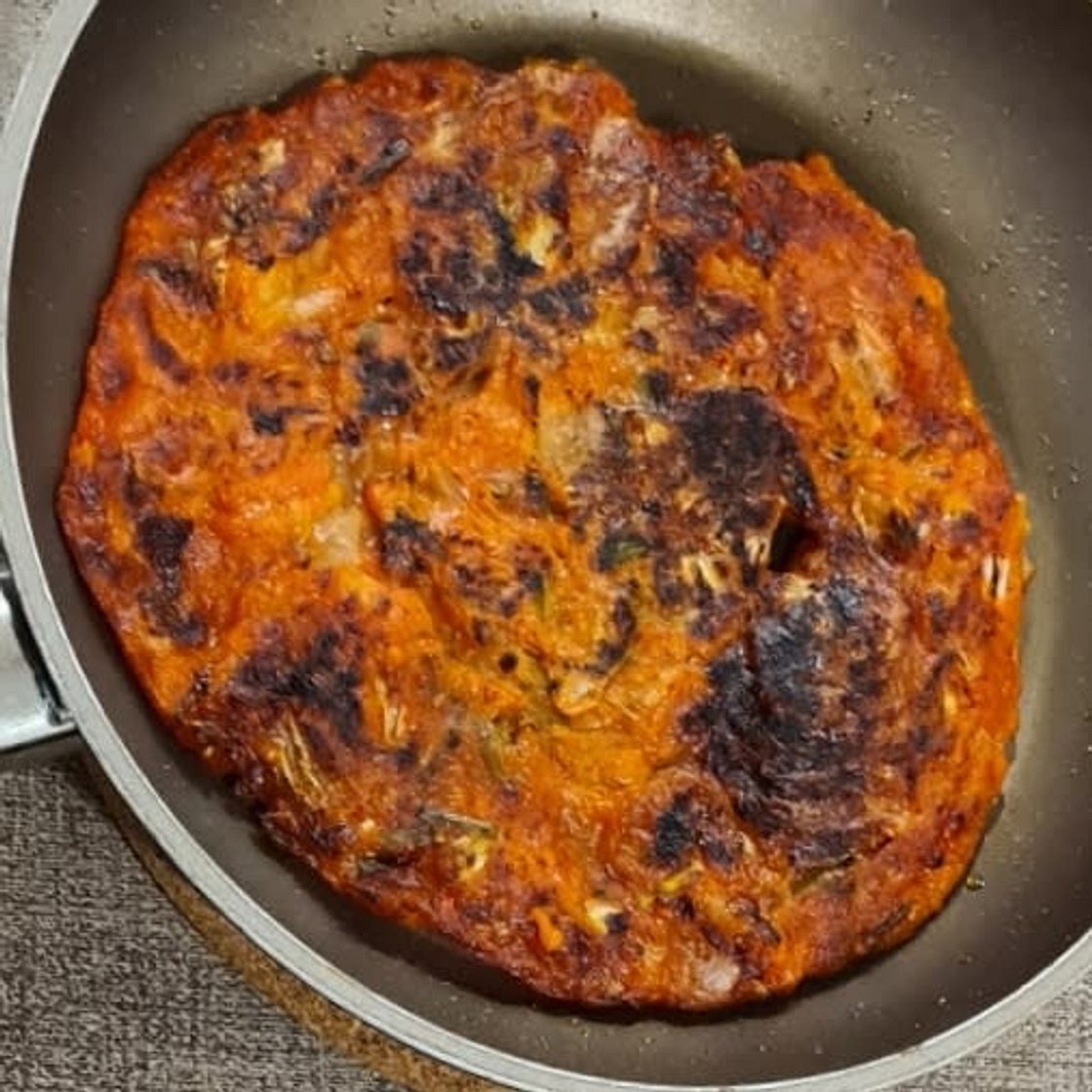 Kimchi pancake (Kimchijeon: 김치전)