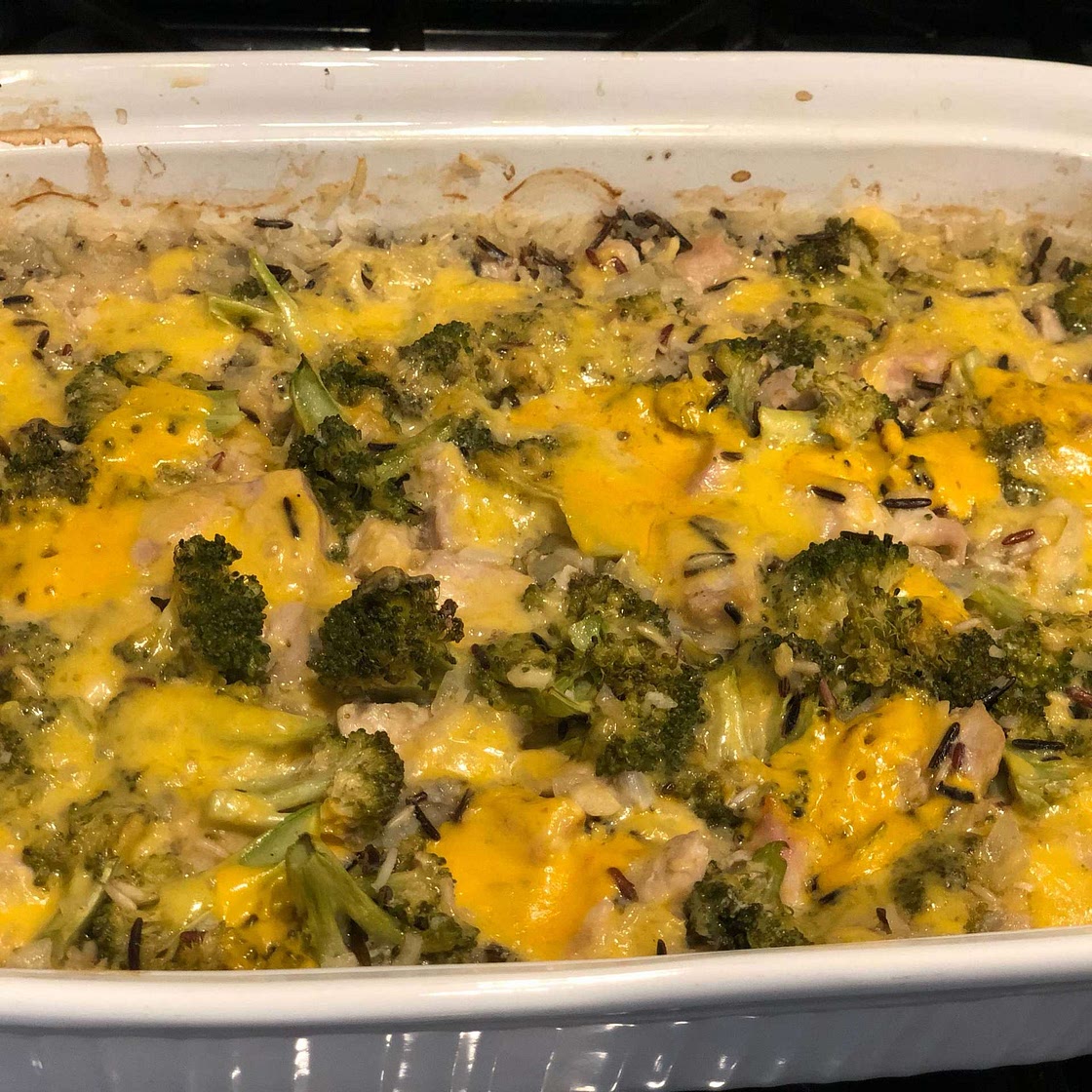 One-Pan Cheesy Chicken, Broccoli, and Rice
