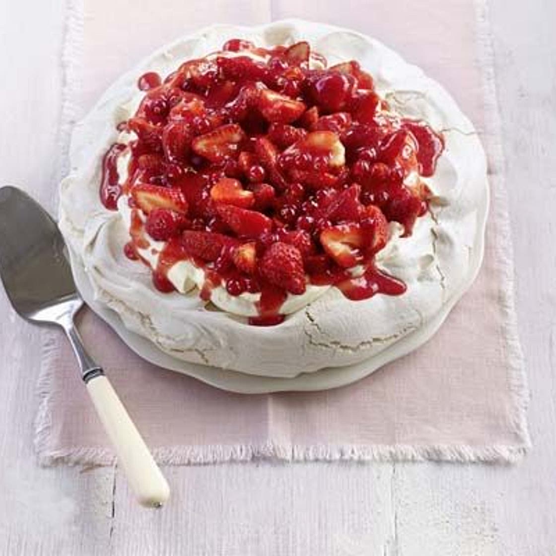 Strawberry pavlova