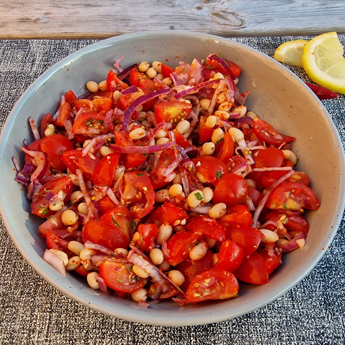 Tomato and Haricot Bean Salad