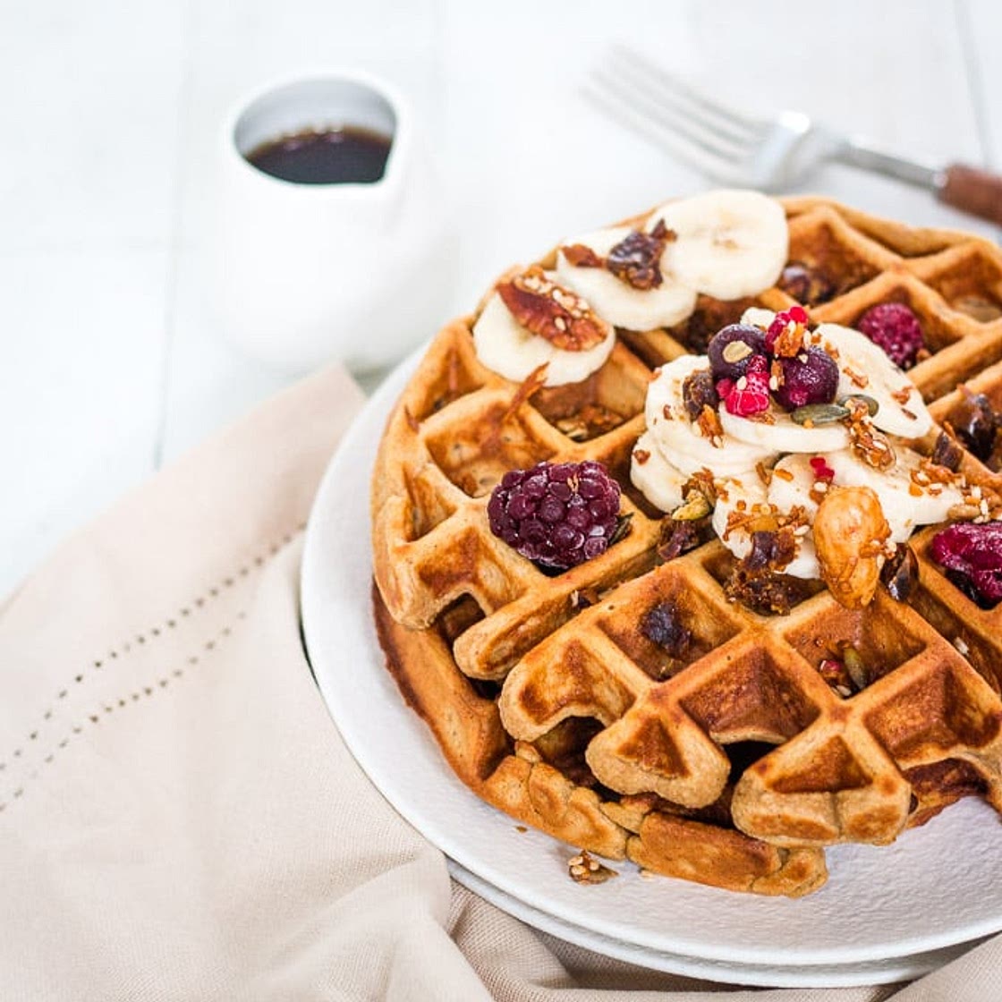 Date, Banana and Oat Flour Waffles In The Blender