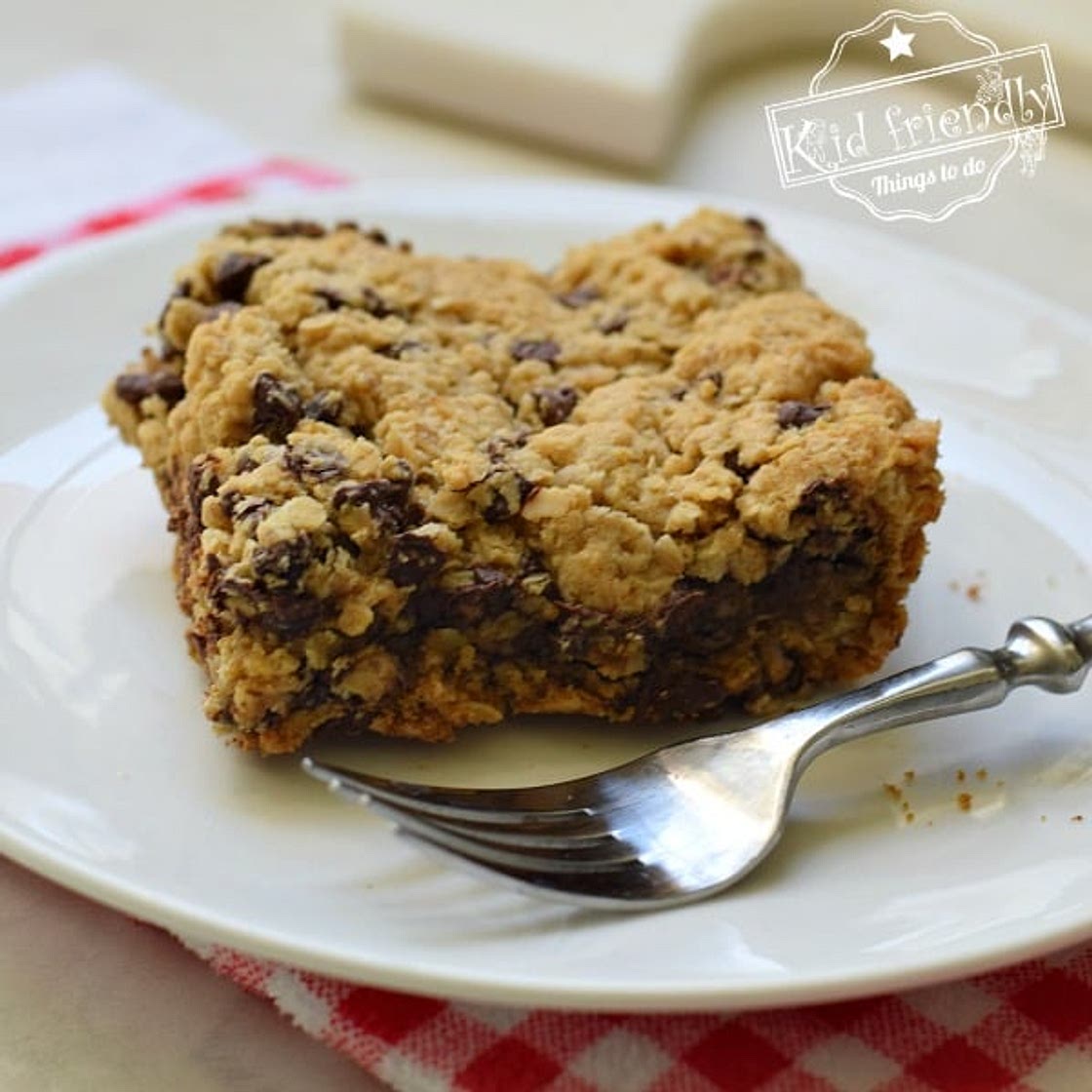 Vanishing Oatmeal Chocolate Chip Cookie Bars