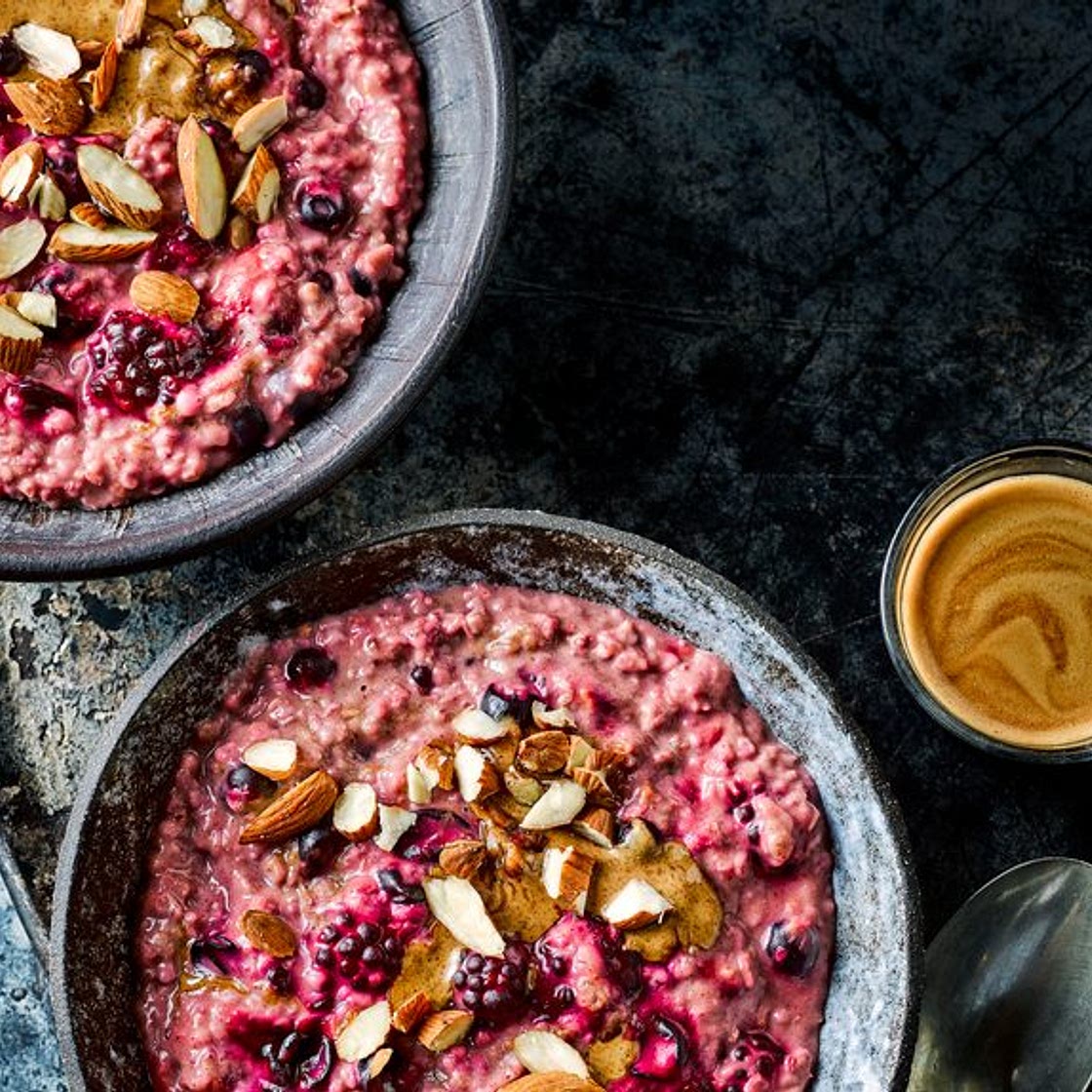 Berry and nut butter porridge
