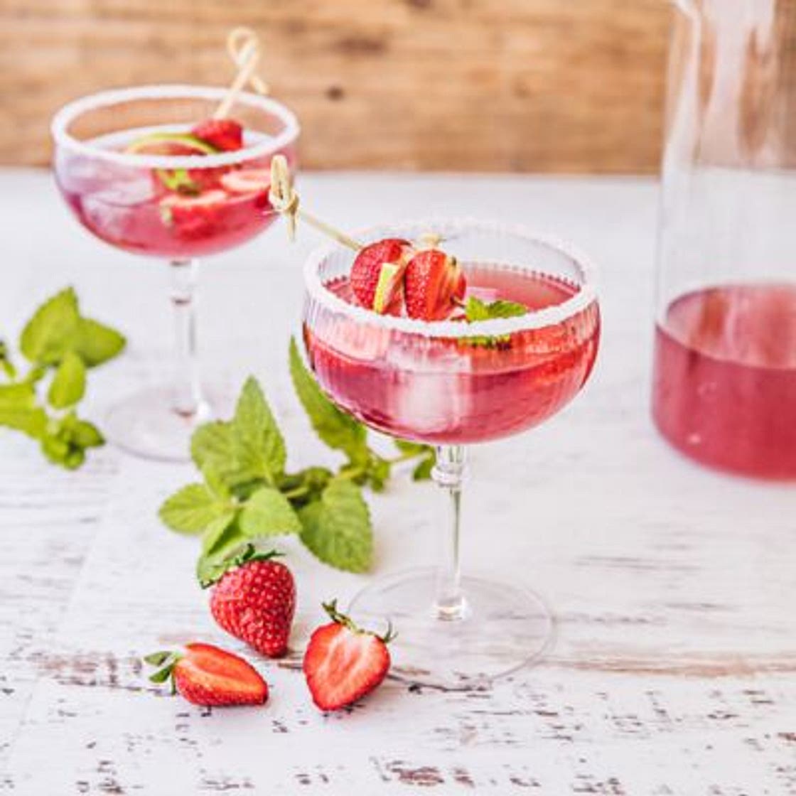 Mocktail Coco Fraîcheur Bjorg, fraises et hibiscus