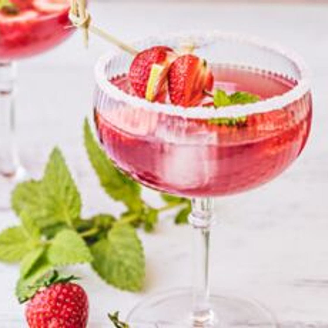 Mocktail Coco Fraîcheur Bjorg, fraises et hibiscus