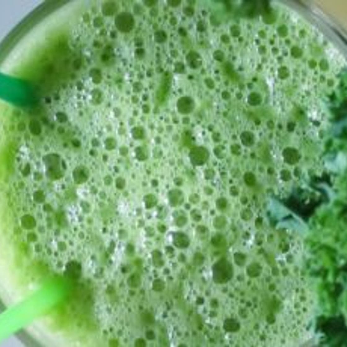 Smoothie kale, agrumes et gingembre