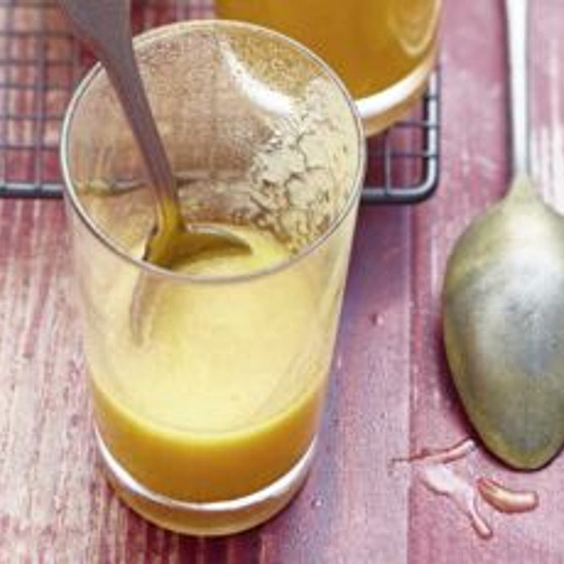 Smoothie abricots, pêches, jus de pomme