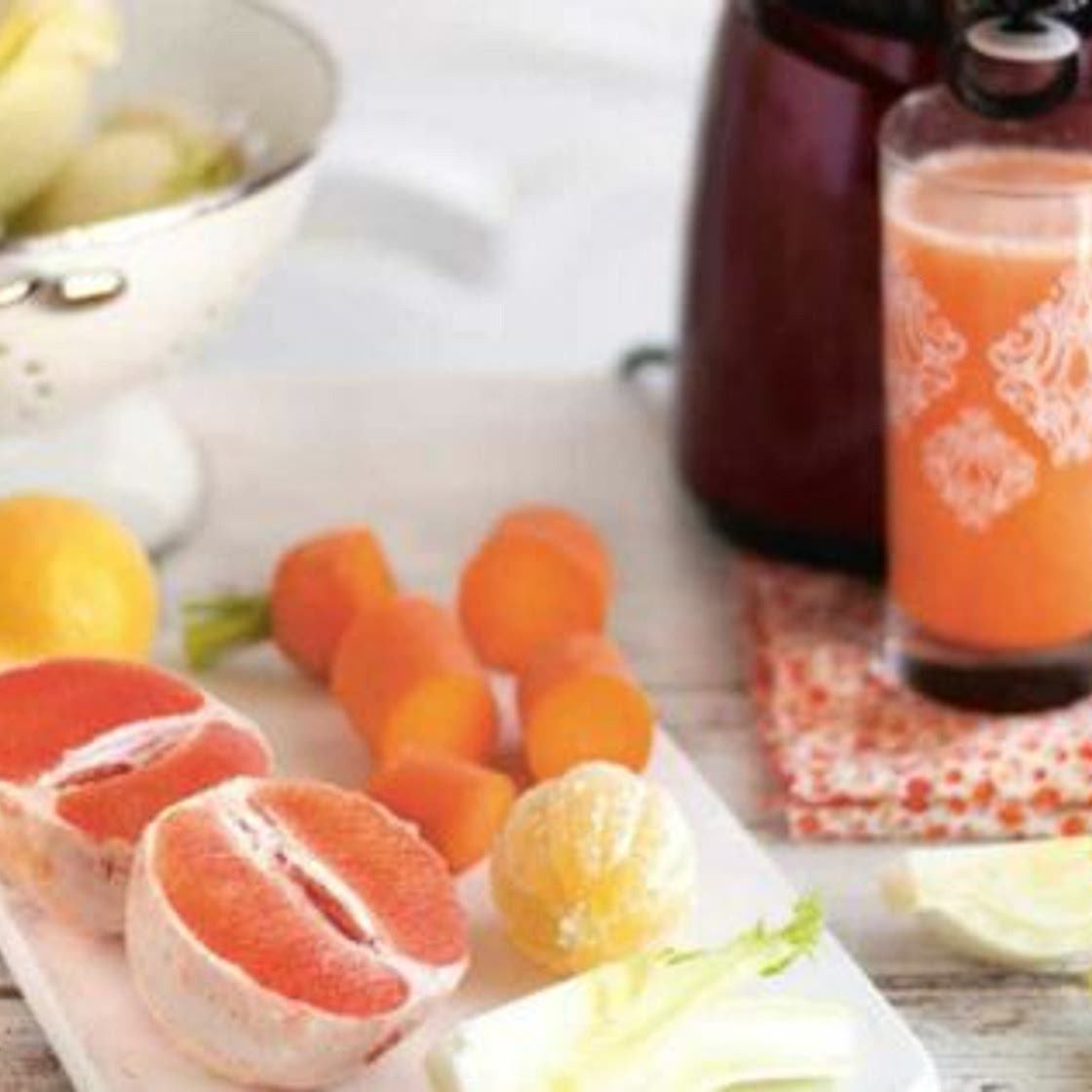 Jus frais de carotte, pomelo, fenouil et citron