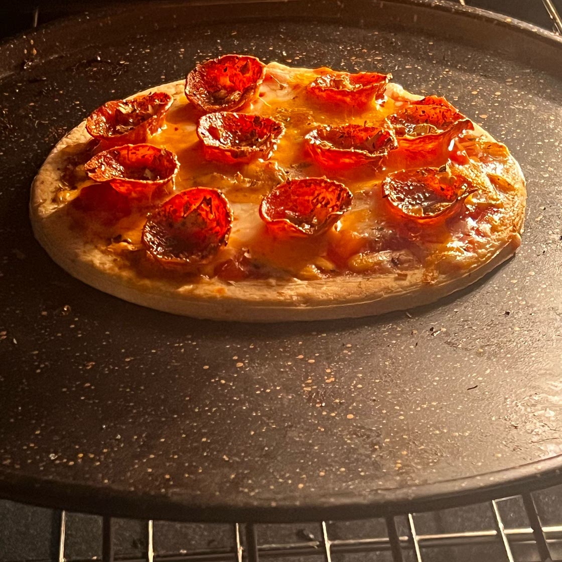 Fast and Easy Personal Lunch Pizza