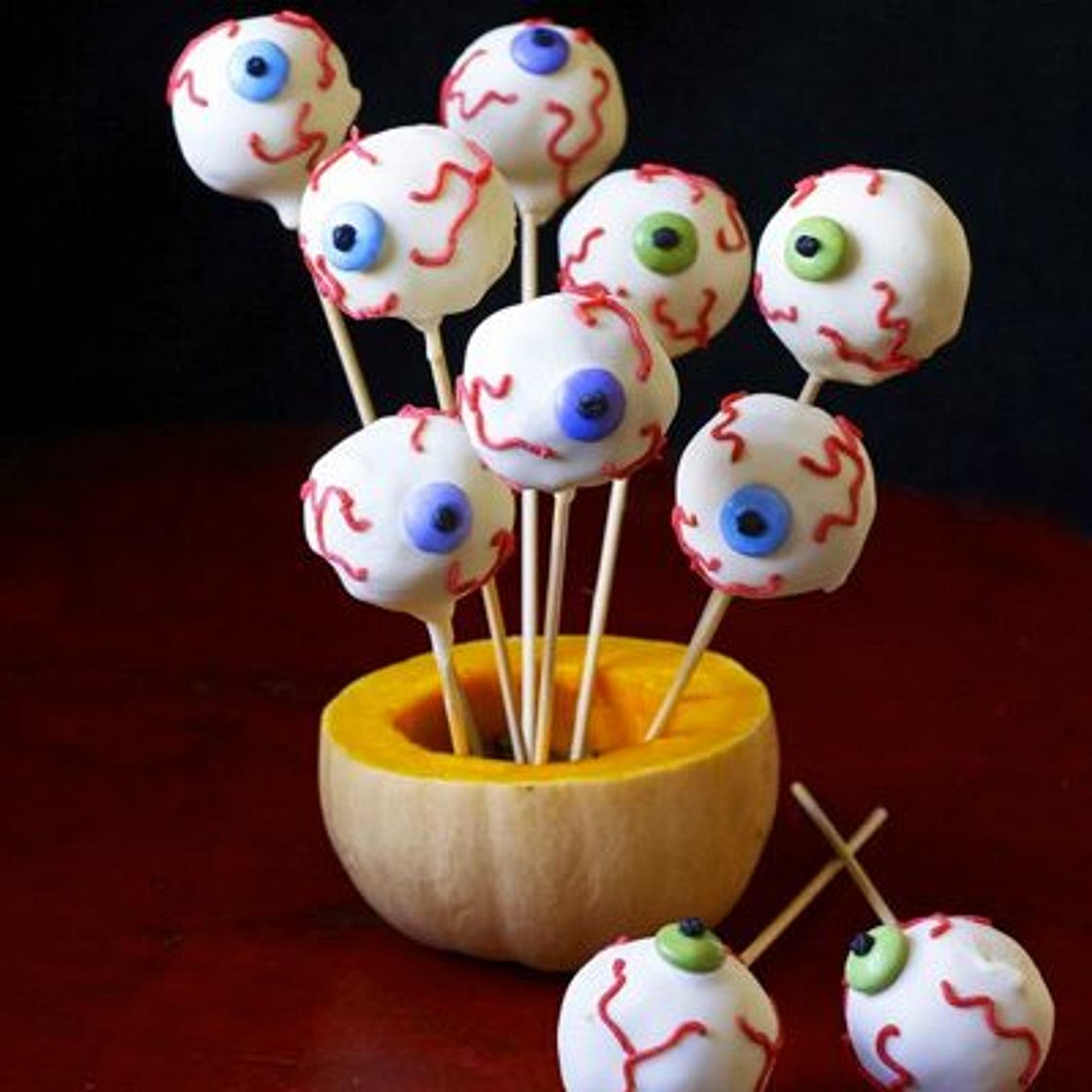 Halloween cake pops