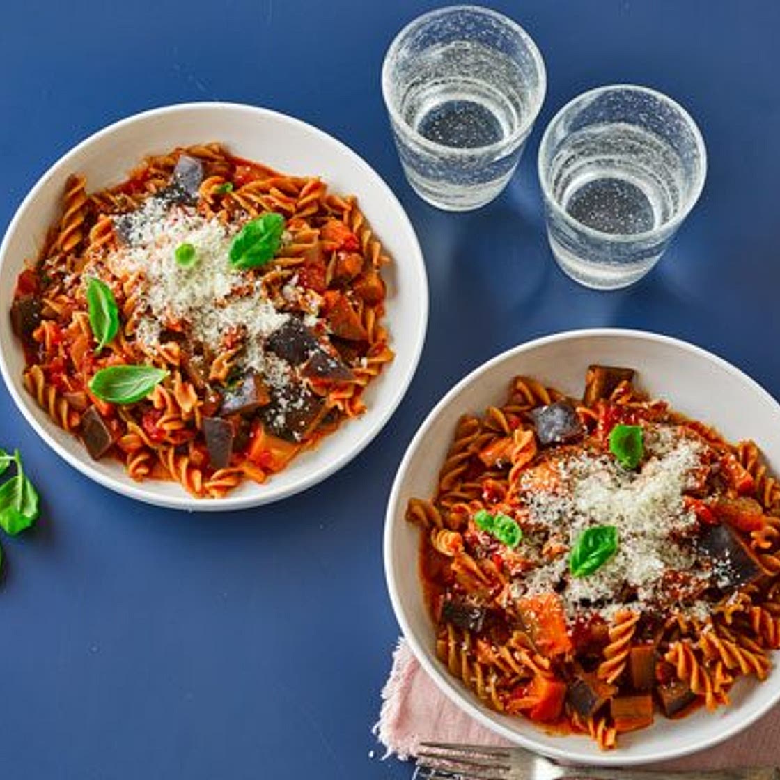 Pasta arrabbiata with aubergine