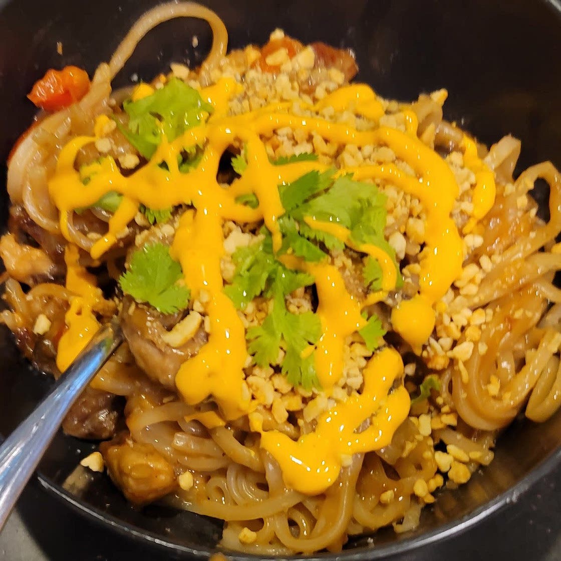 Peanut hoisin noodles