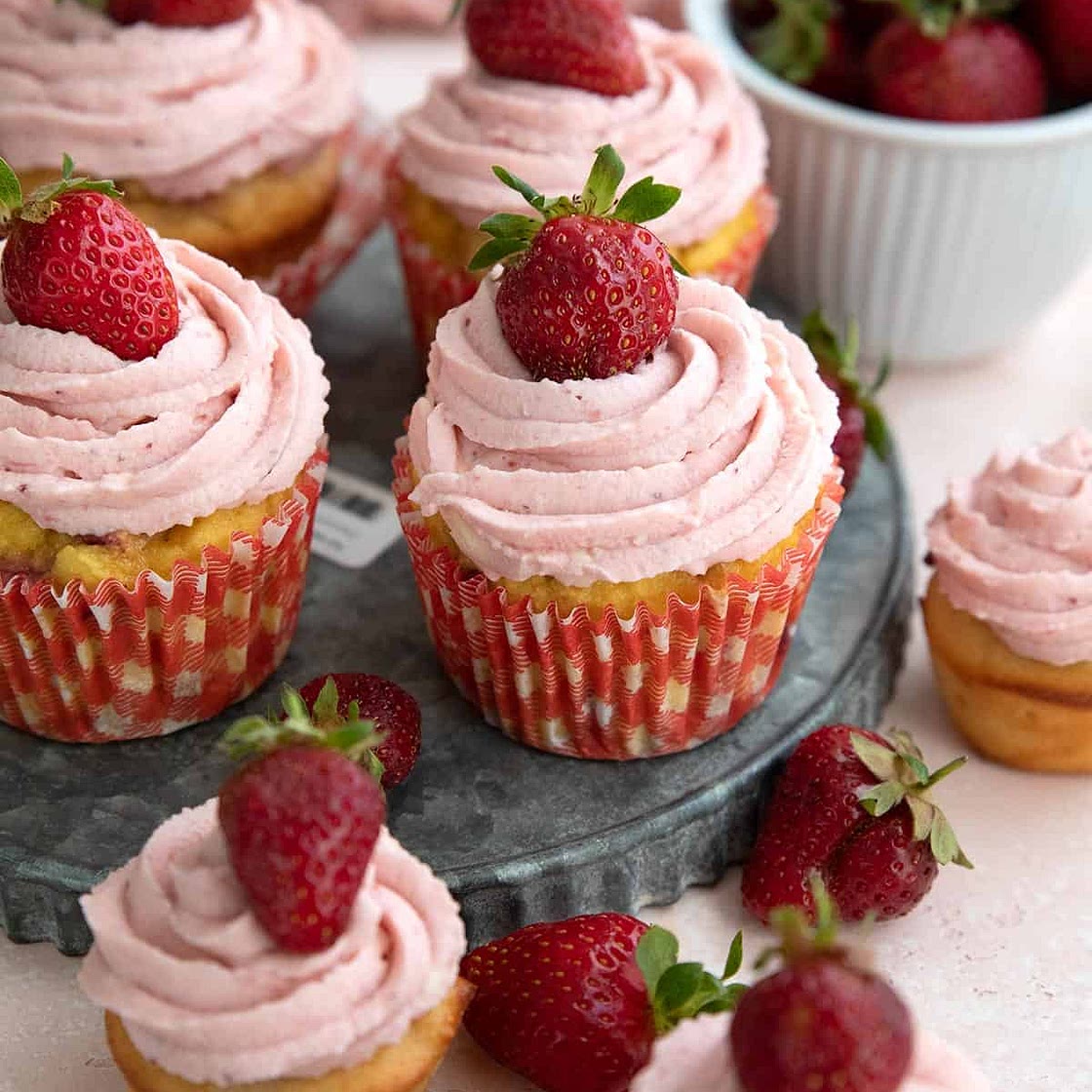 Keto Strawberry Cupcakes Recipe