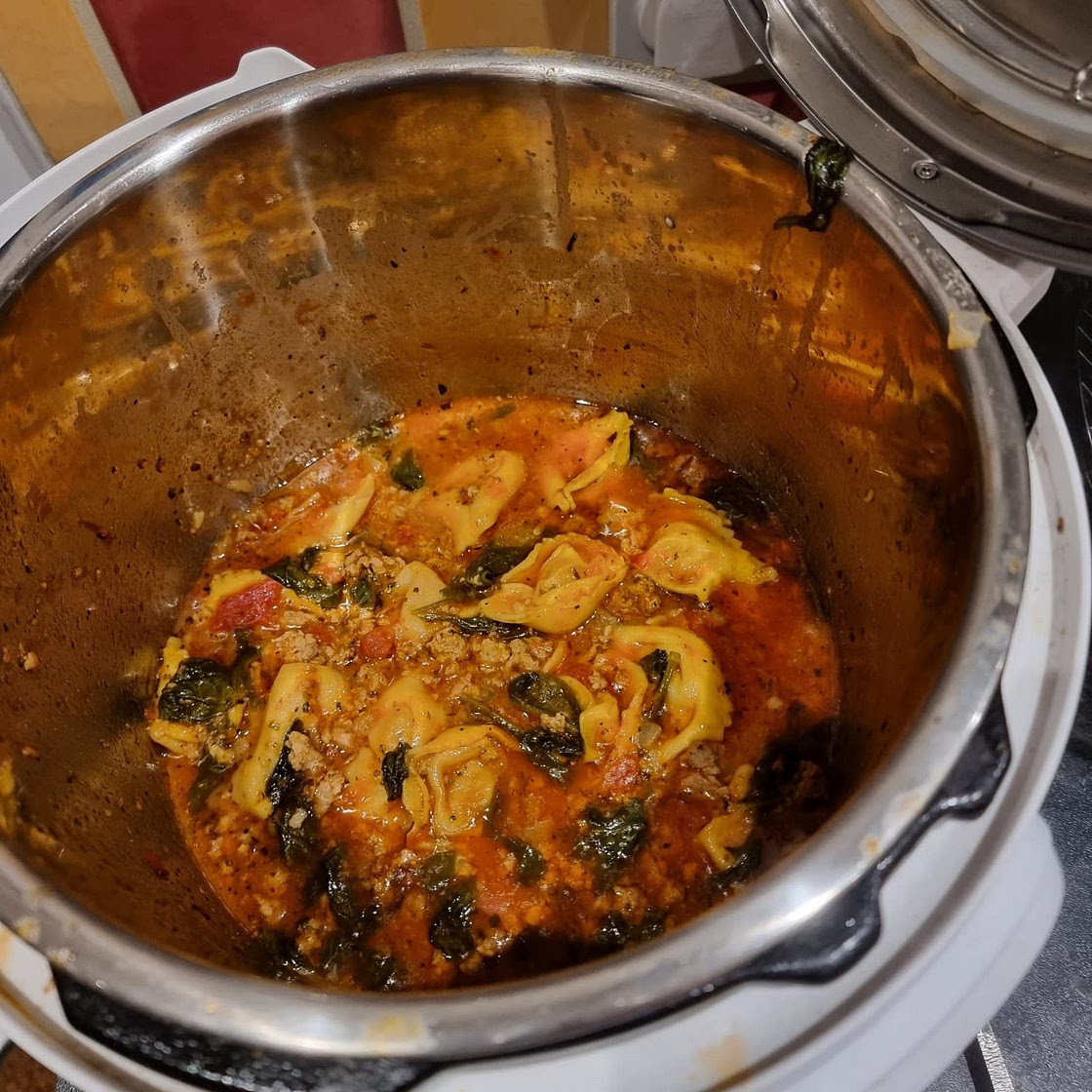 Instant Pot Tortellini Soup