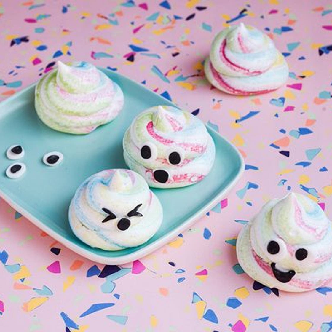 Unicorn poo meringues