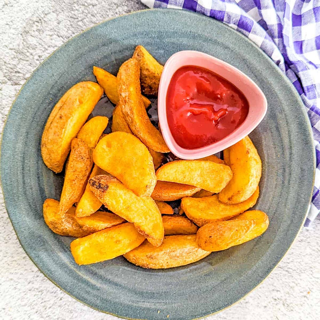 Air Fryer Frozen Potato Wedges