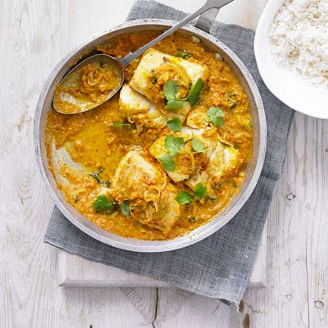 Fried fish & tomato curry