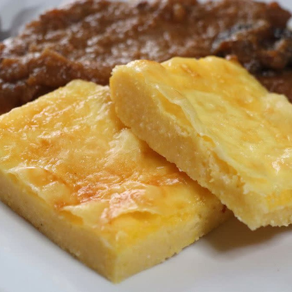 Baked polenta with cheese (as a side dish)