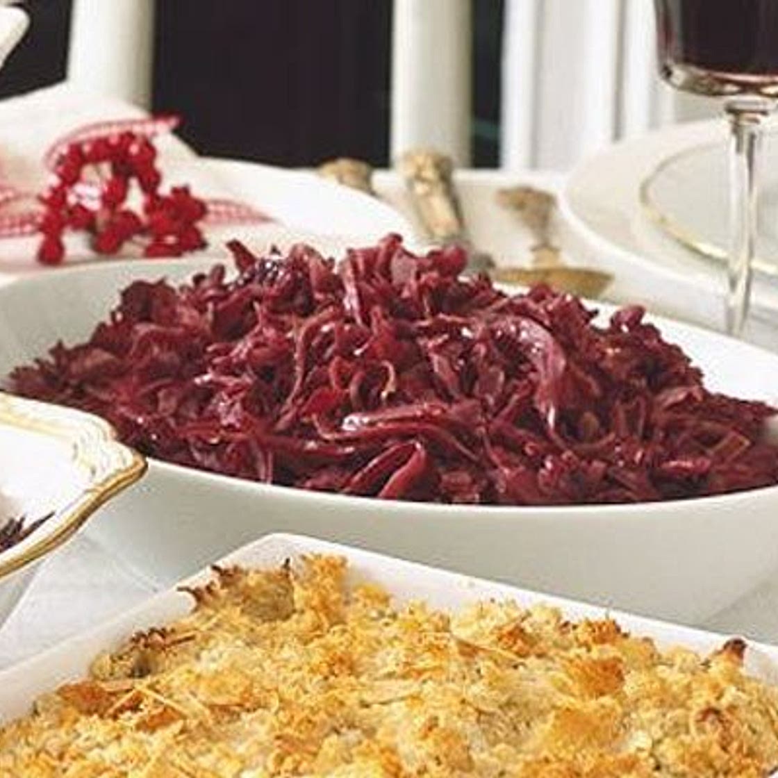 Braised red cabbage with cider & apples