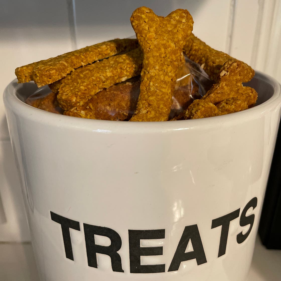 Pumpkin Peanut Butter Cookies for Dogs