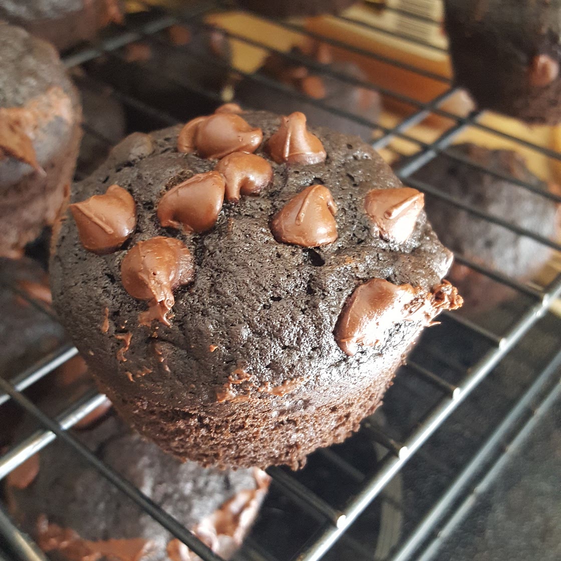Dark Chocolate Banana Walnut Muffins