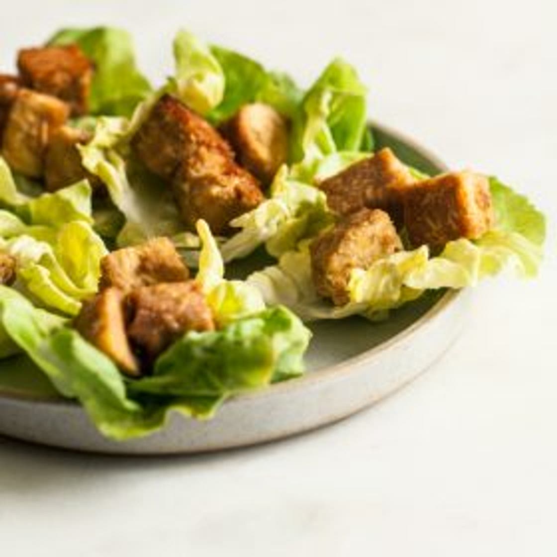 Spicy Peanut Tempeh Lettuce Wraps