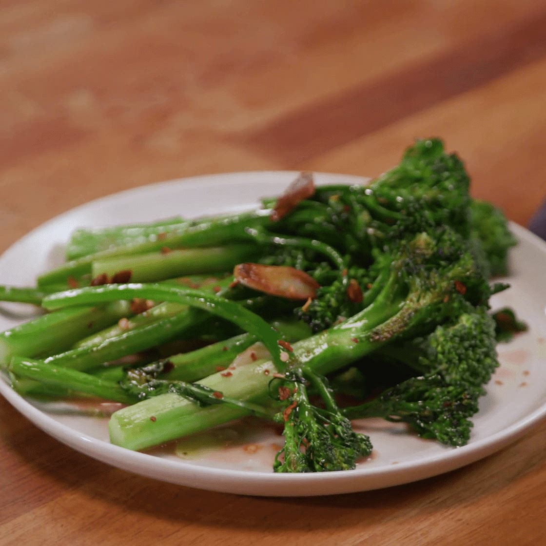 Broccolini with Garlic and Vinegar