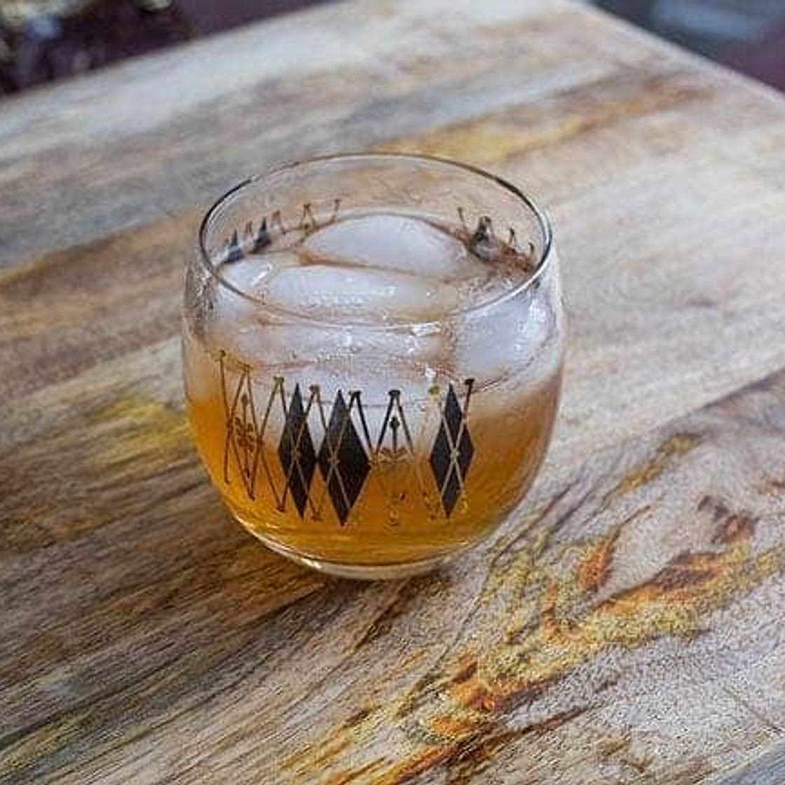 How to Make a Log Cabin Cocktail