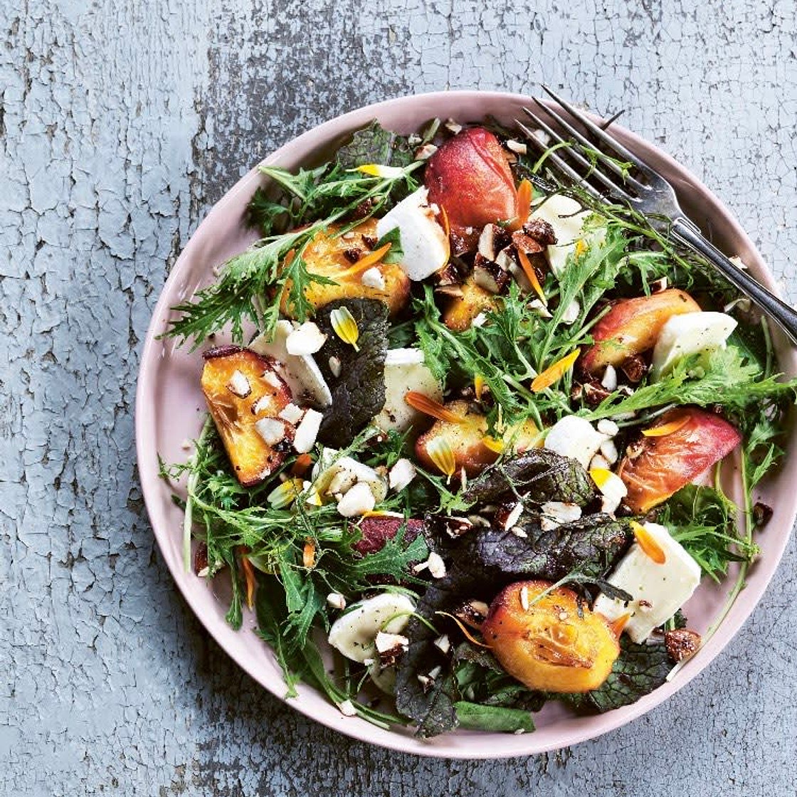 Peach, Brie and balsamic almond salad