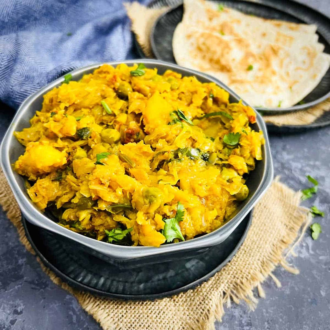 Cabbage Potato Curry in Instant Pot