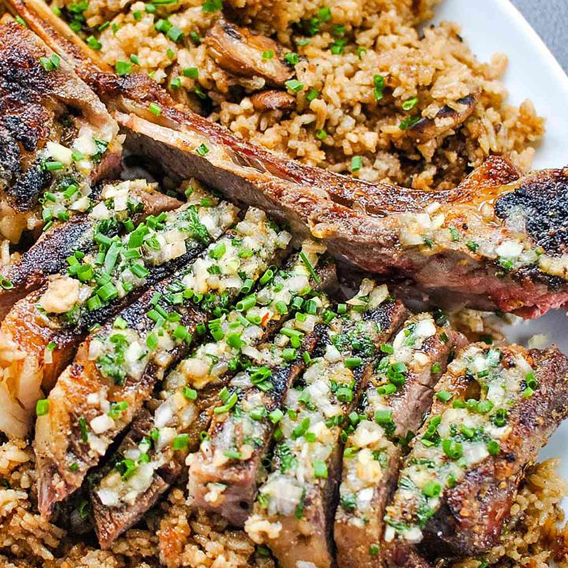 Grilled Tomahawk Steak