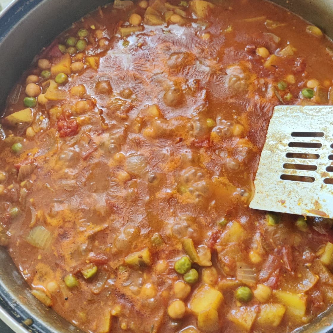 Easy Chickpea Curry with Potato (Chana Aloo Curry)