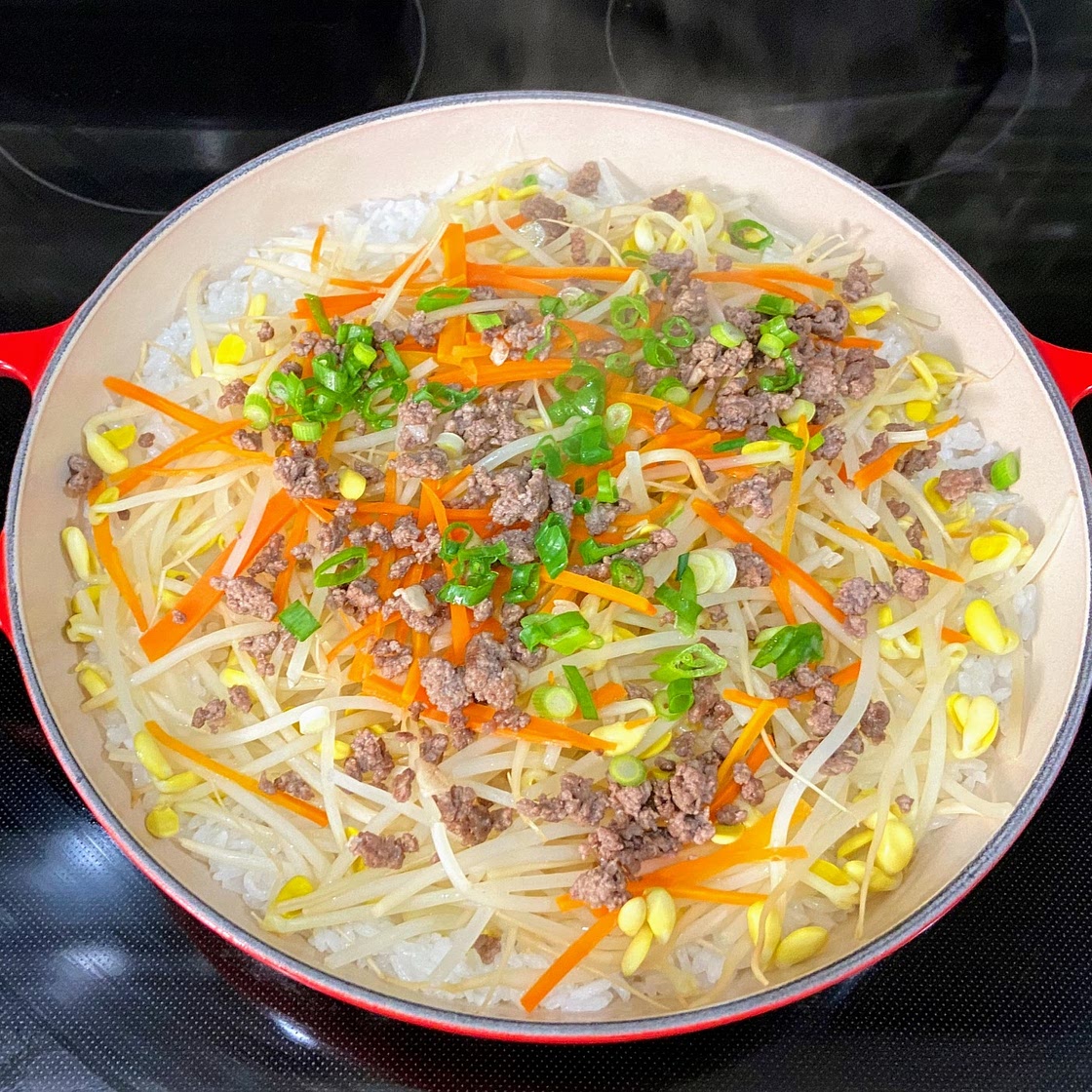 쉽고 맛있는 콩나물 비빔밥 (Kongnamul Bibimbap)