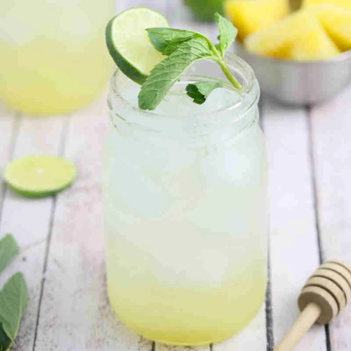 Easy Ginger Beer Mocktail Recipe (Low Calorie!)