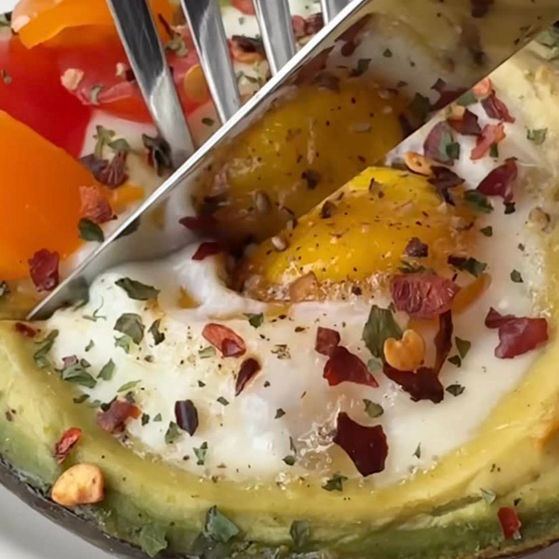 Baked Eggs in an Avocado