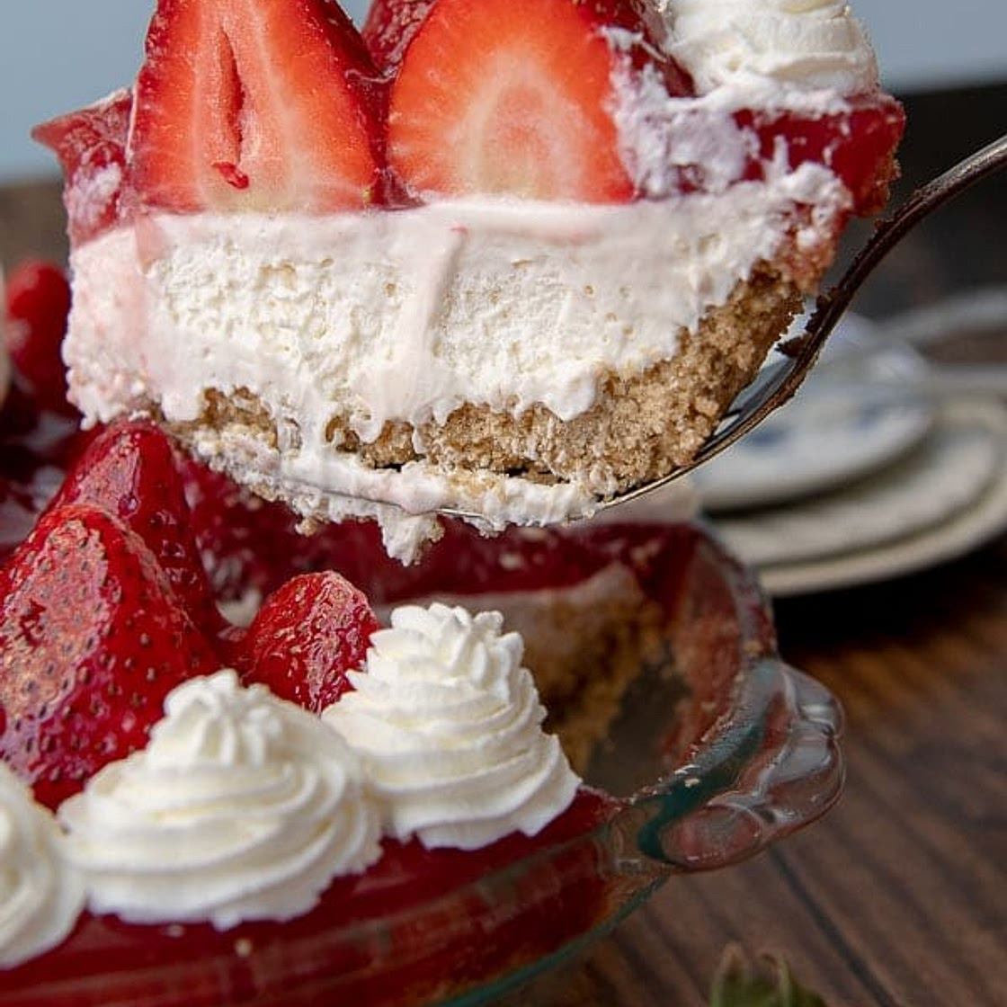 BEST No Bake Strawberry Cheesecake (Easy Recipe)