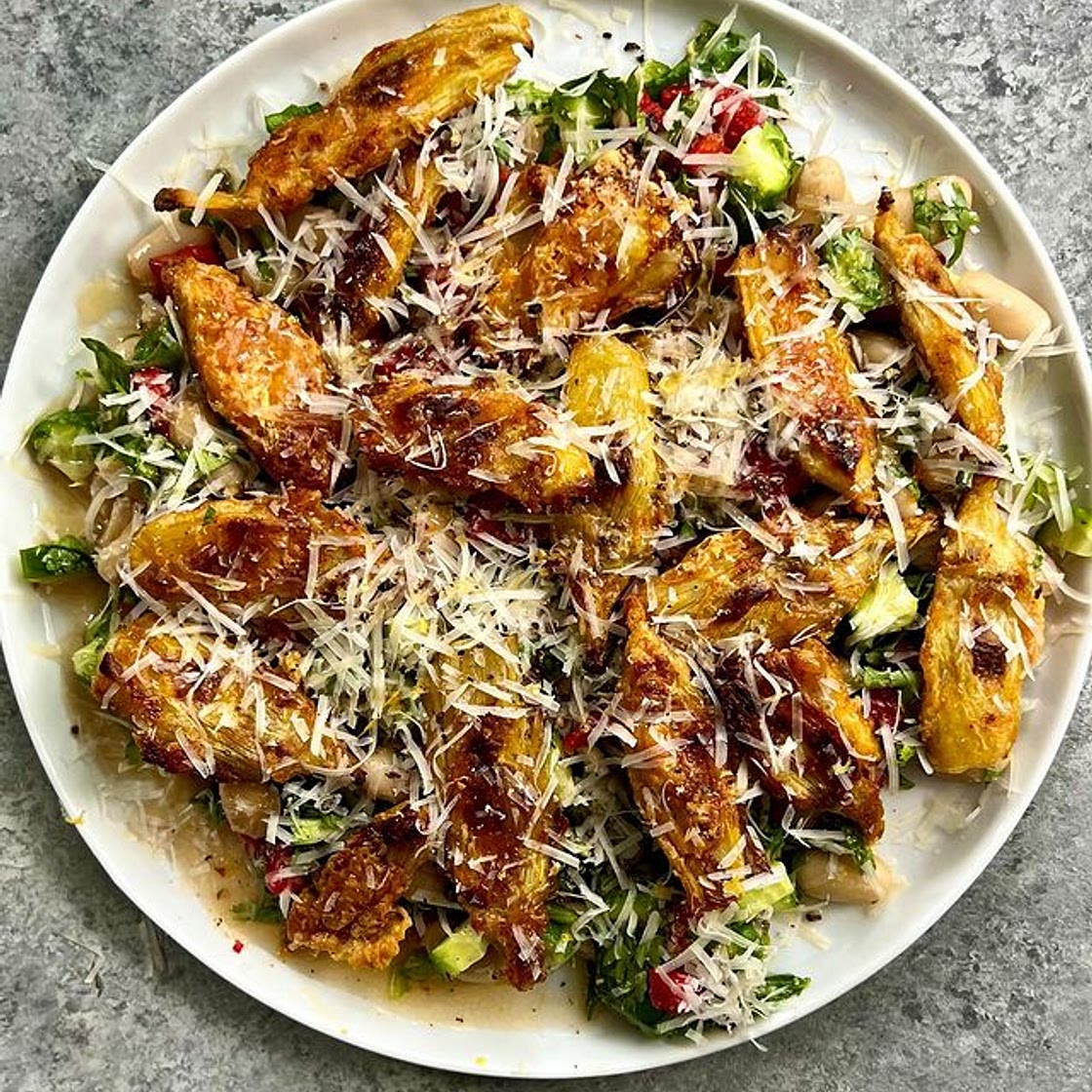 CRISPY PARMESAN ARTICHOKE SALAD WITH LEMON CAPER DRESSING! This 