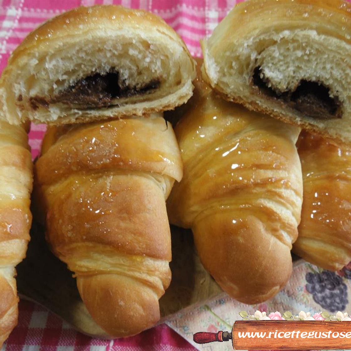 Croissant veloci alla nutella