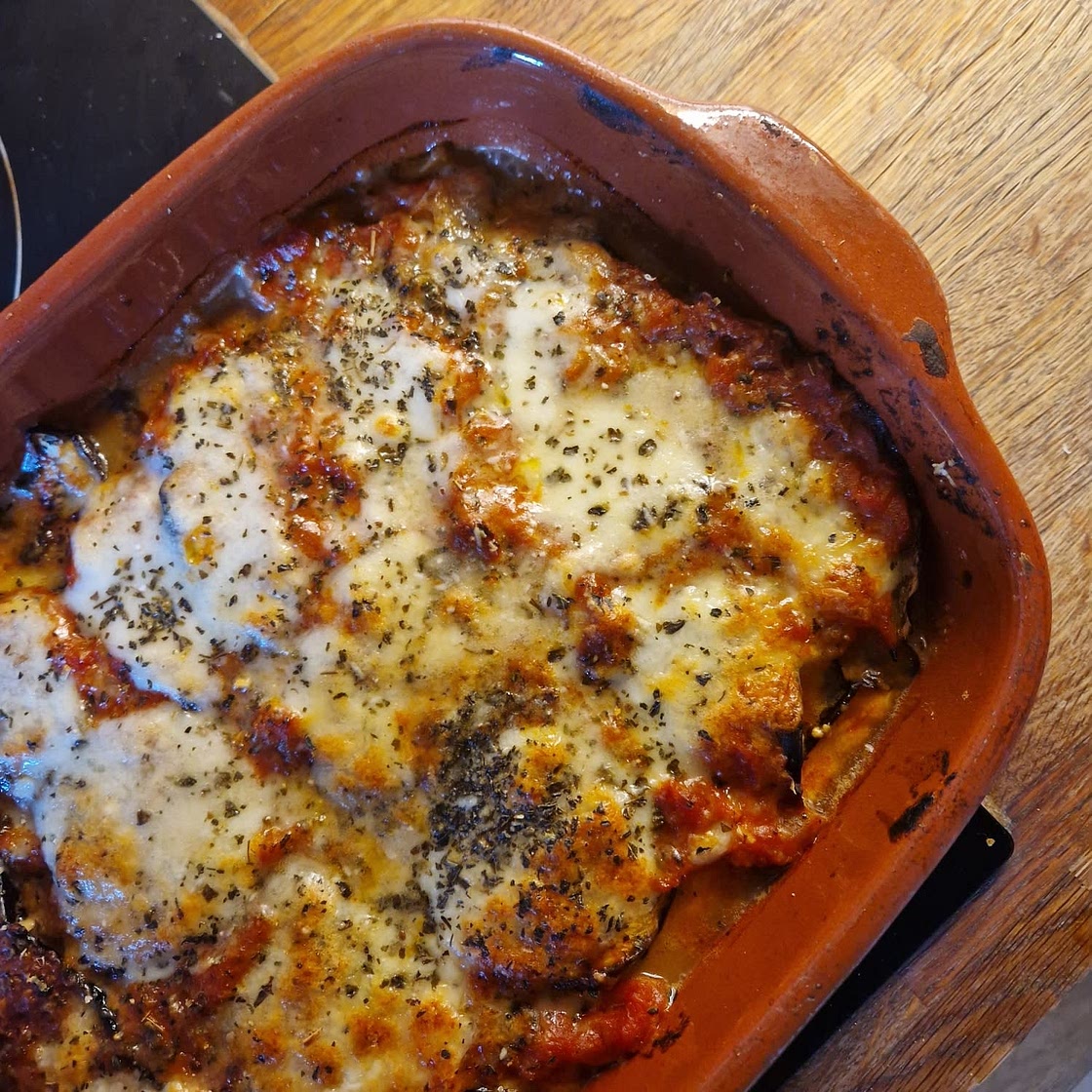 Healthy aubergine parmigiana