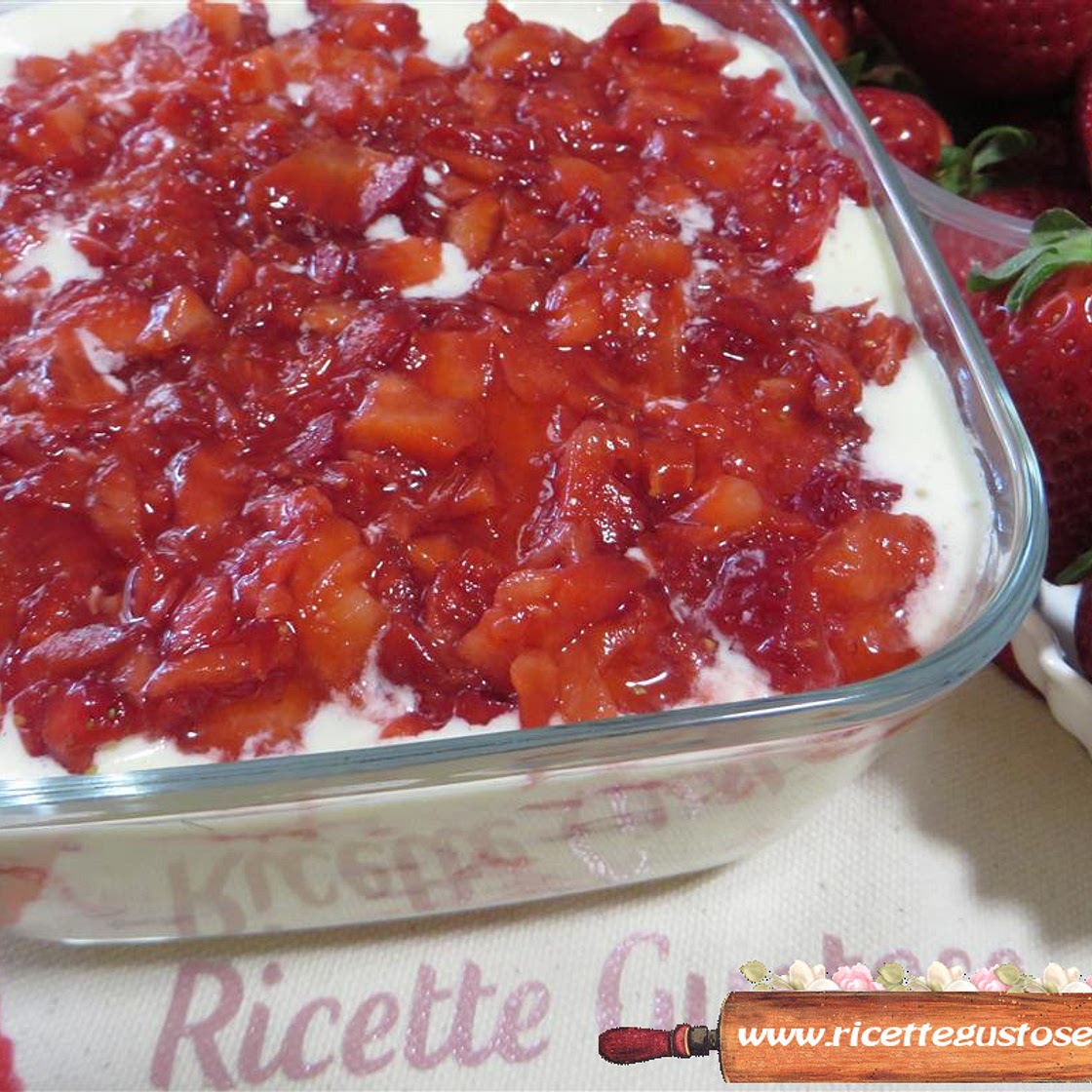 Tiramisù alle fragole e yogurt